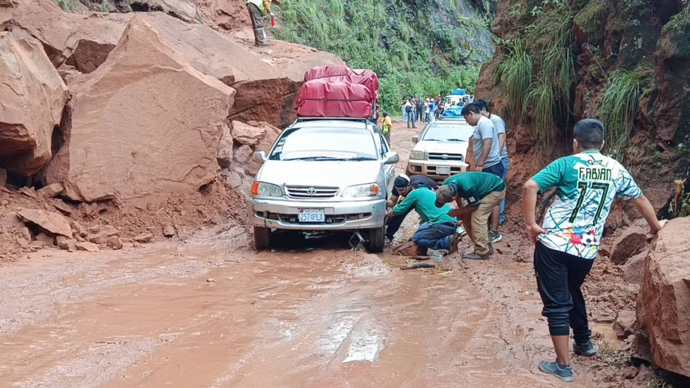 Intensa lluvia en Tarija deja intransitable varios caminos 