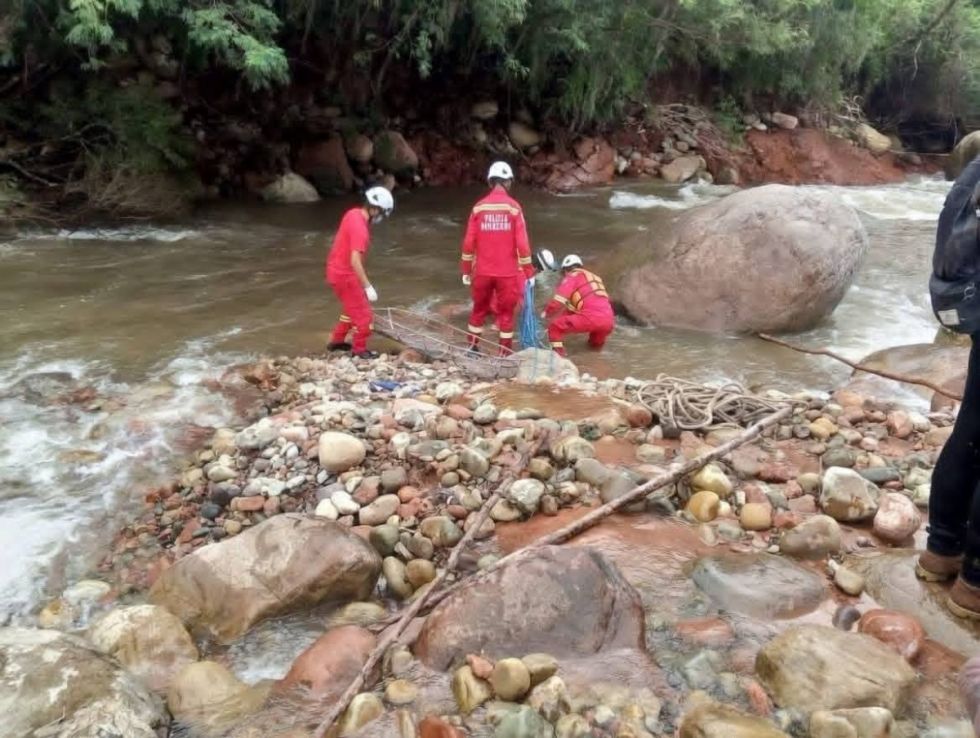 Tras varios días de búsqueda, hallan el cuerpo del hombre arrastrado por una quebrada 