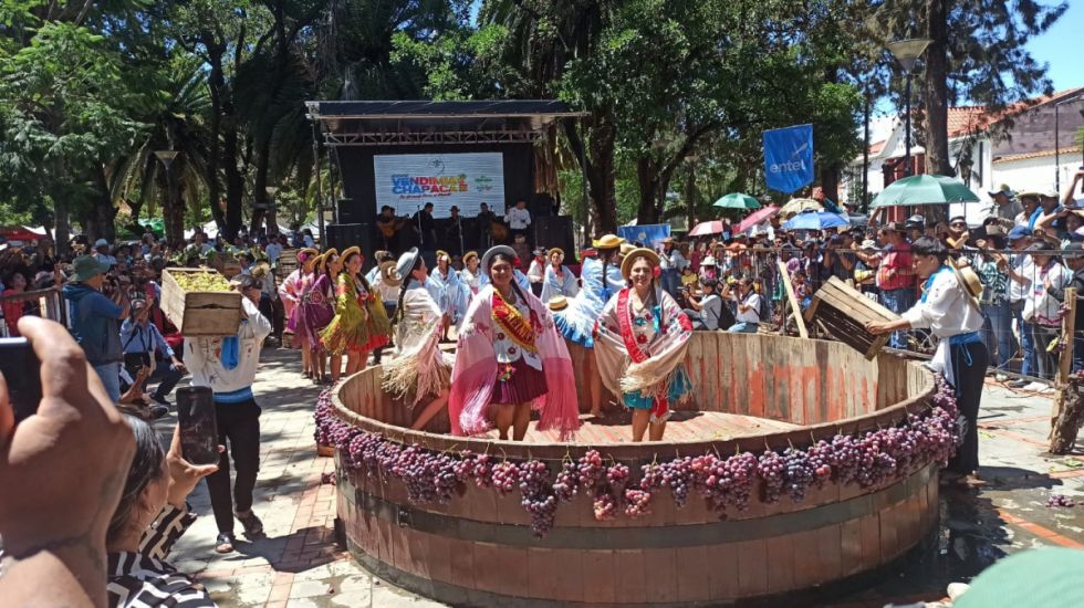 Tarija despide su temporada de  uva con la Vendimia Chapaca