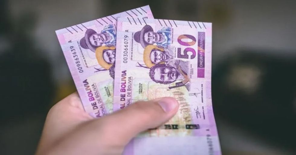 Este lunes inicia el cambio de  billetes de la serie B, por la A