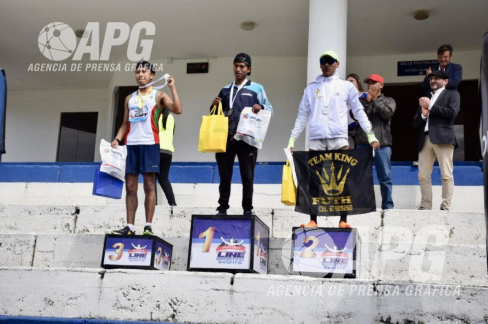 Cristian Sirpa y Quispe ganan la Carrera de la Francofonía