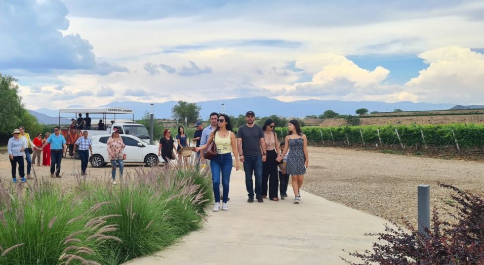 Tarija impulsa ruta turística binacional con Argentina que integrará historia, salares y vinos de altura