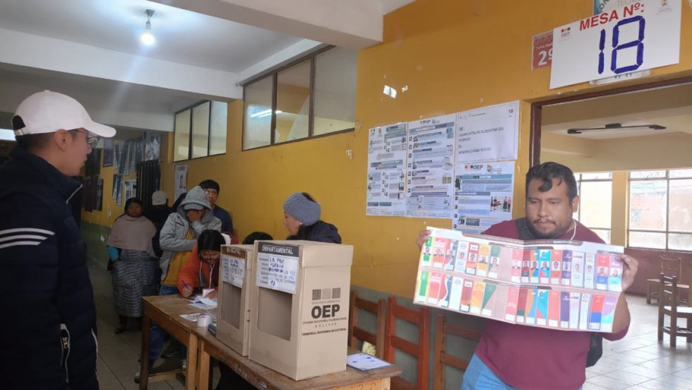 Centros de votación abrieron puntualmente