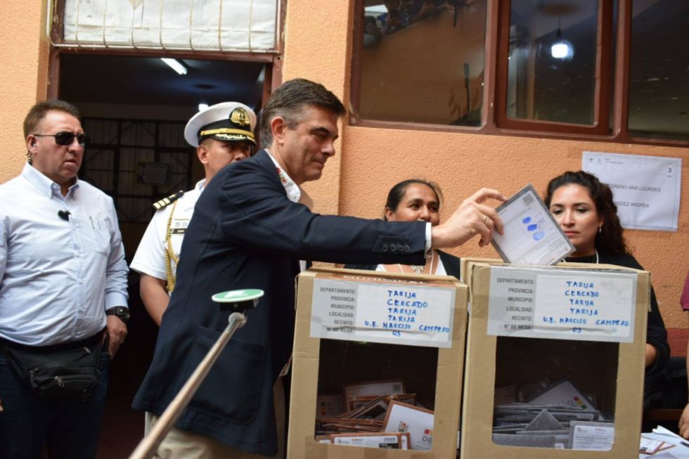 El presidente Rodrigo Paz votó en Tarija, donde anunció coordinación inmediata con todas las autoridades electas en los departamentos 