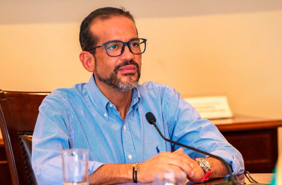 Camacho evita expresar apoyo a JP o Ritter