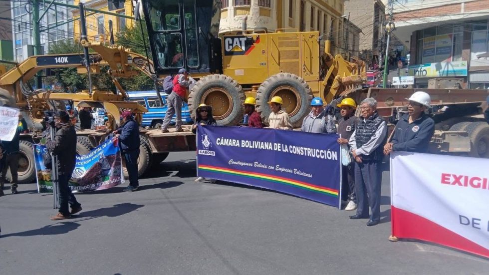 Constructores anuncian escalada de protestas por ajustes de precios 