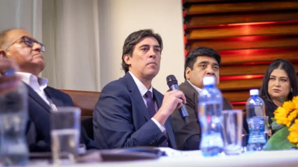 Firma de entendimiento busca cielos abiertos entre Brasil, Chile y Bolivia