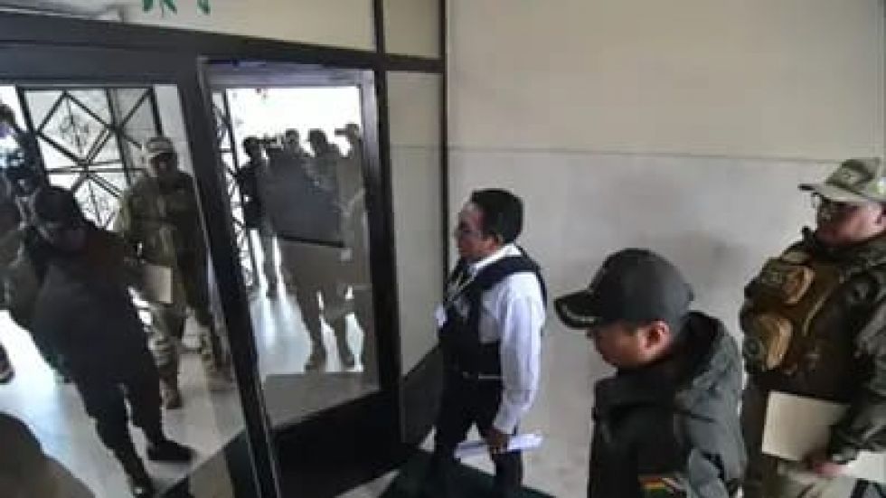 Operativo en casa de Luis Arce por caso que involucra a su hijo