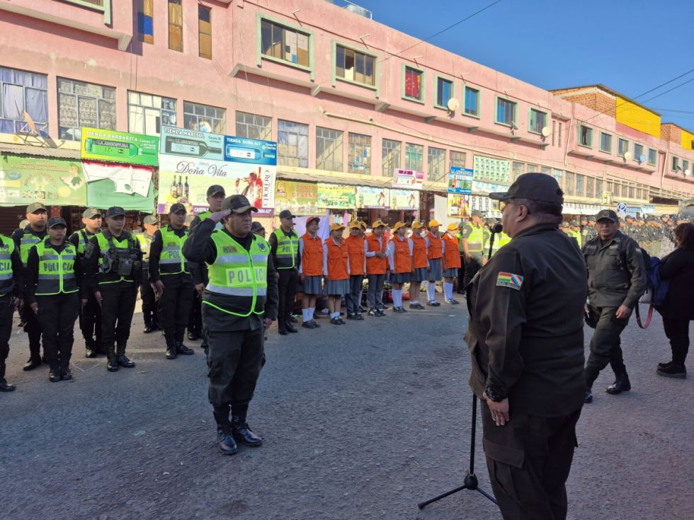 Desde el Mercado Campesino, lanzan Programa de Policía Comunitaria