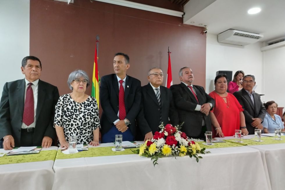 Miembros del nuevo Directorio de la Cooperativa Magisterio Rural