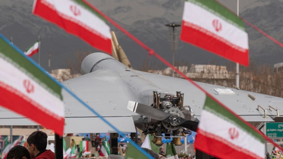 Irán ataca objetivos industriales clave de EEUU