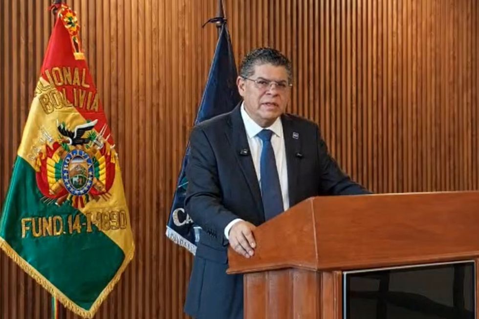 Privados rechazan alza salarial que demanda la COB