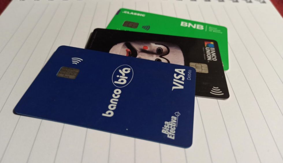 Advierten que liberar las tarjetas no cura el déficit de dólares de fondo