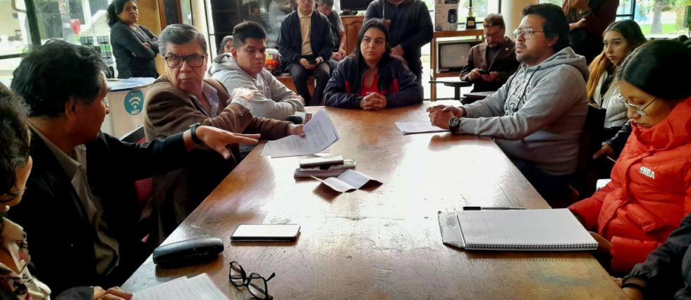 Una comisión de la CUB mediará en el conflicto de la FUL
