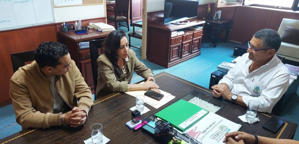 Soruco inicia la transición con Montes, y Oliva  se declara de oposición “constructiva”