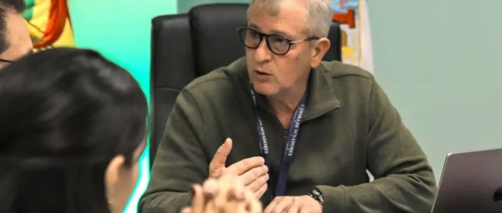 Marinkovic sugiere privatizar la cadena de combustibles