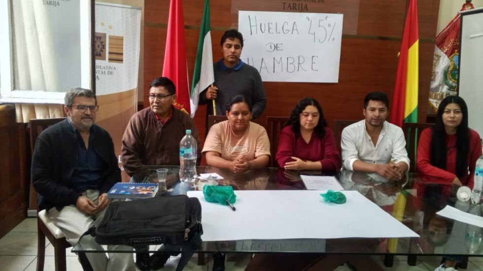 Arce y O’Connor inician huelga de hambre por el proyecto de Ley del 45%