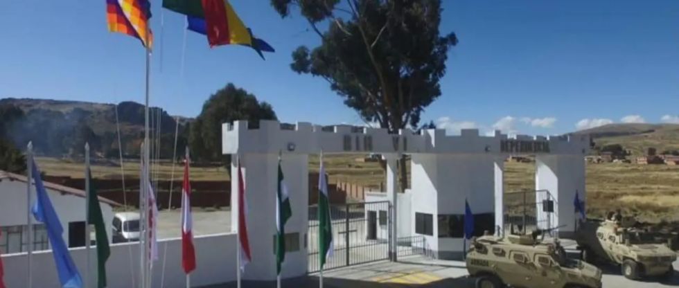 Roban armamento del Batallón de la Armada en La Paz