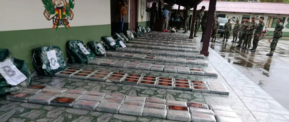 Umopar secuestra media tonelada de droga