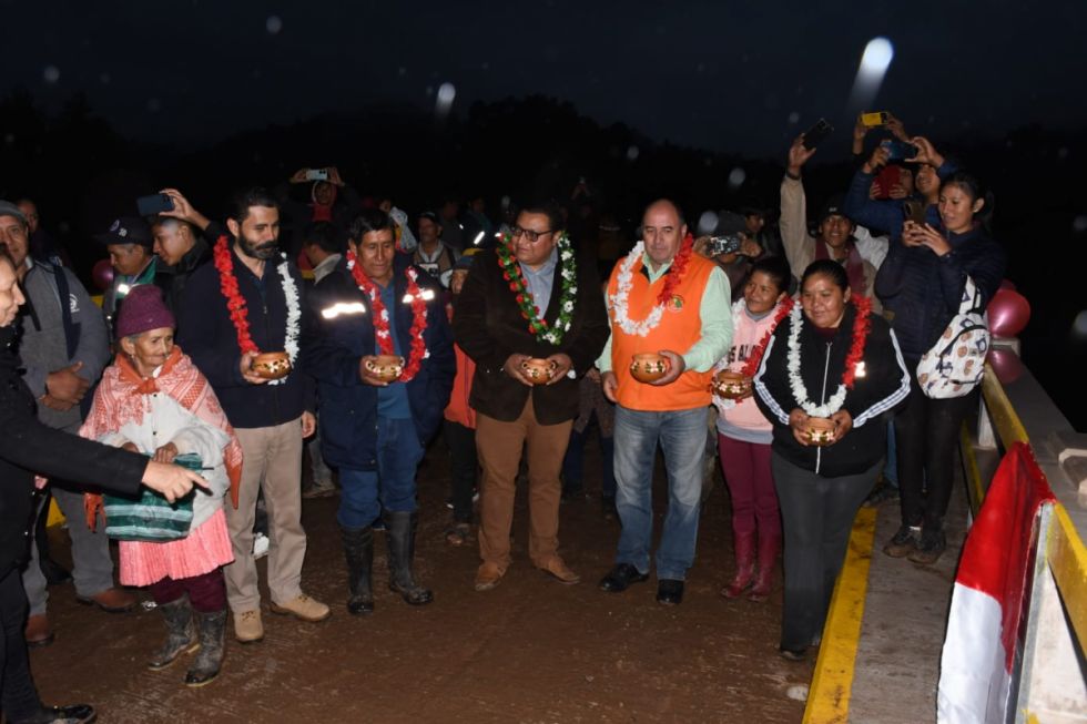 GADT entregó puente que conecta a municipios de Bermejo y Padcaya