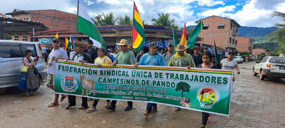 Marcha indígena contra la Ley 1720 avanza hacia La Paz y solicita refugio a la UMSA