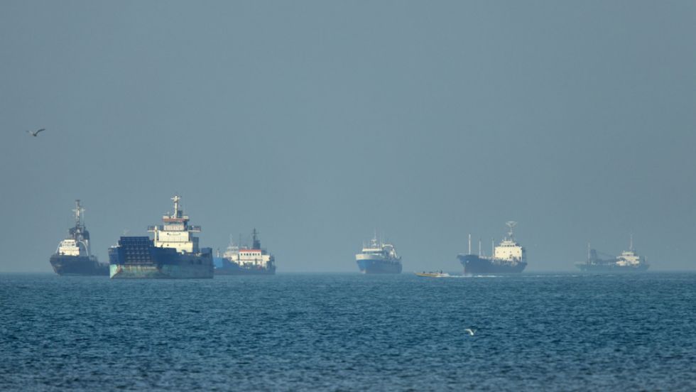 Irán ofrece apoyo a barcos comerciales en Ormuz