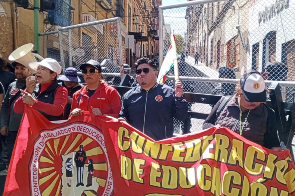 Maestros urbanos anuncian un paro nacional