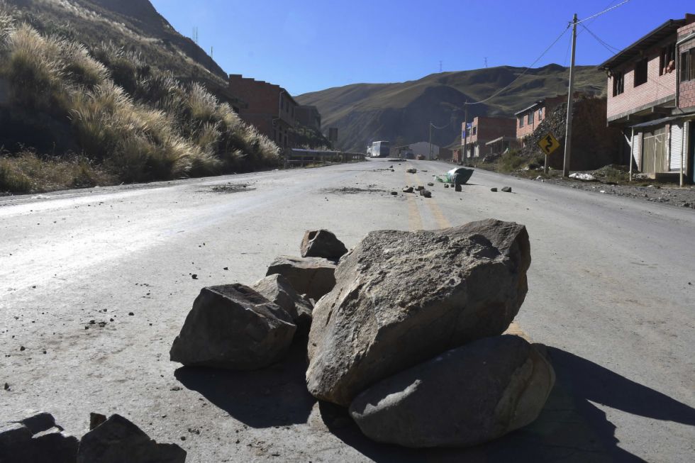 Bloqueo de carreteras obliga a reprogramar dos partidos
