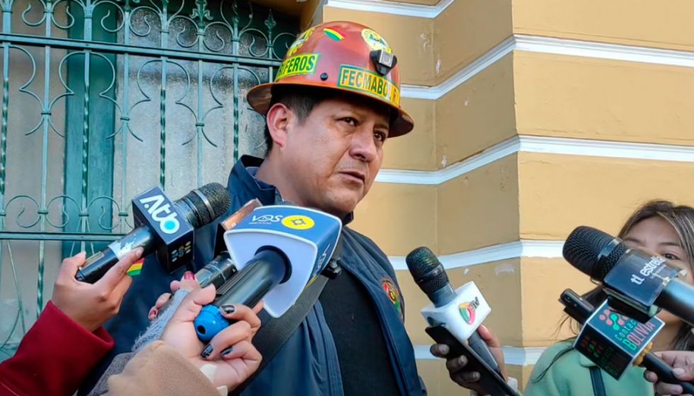 Auríferos advierten con salir a desbloquear