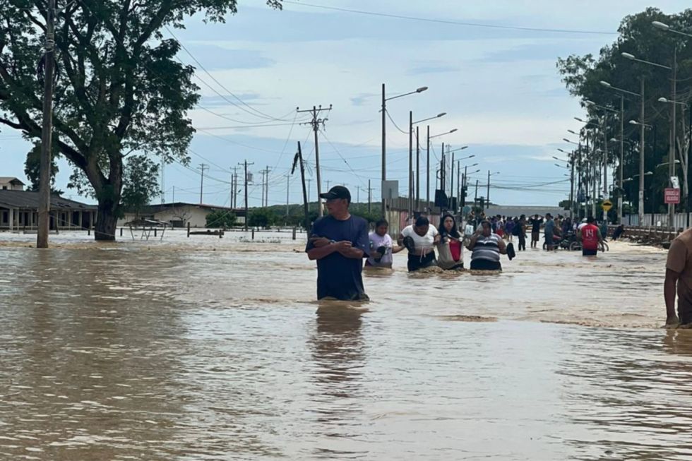 Ecuador: piden activar plan ante fenómeno El Niño