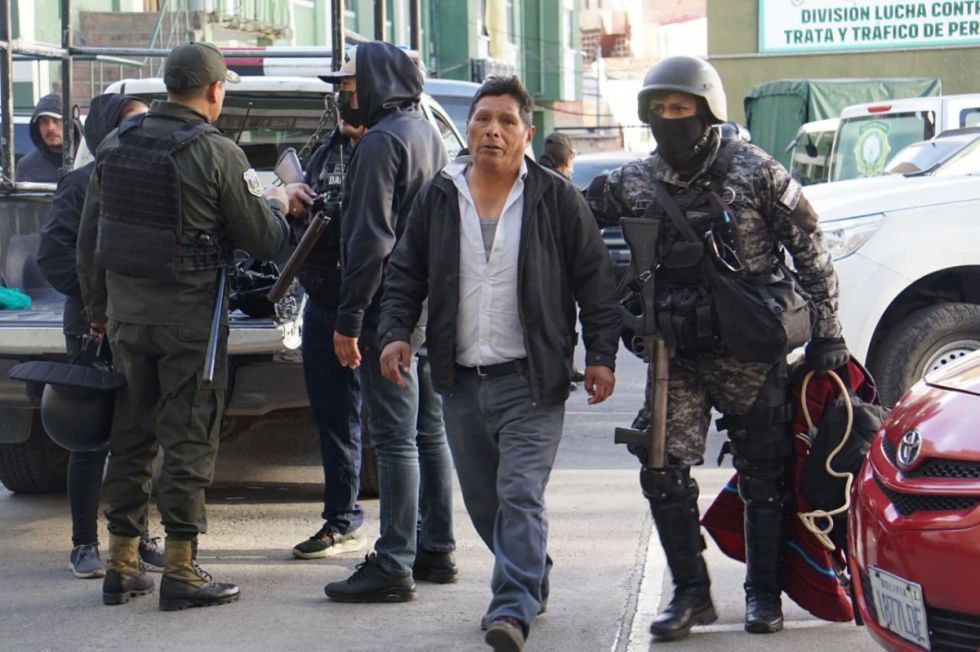 Reportan 28 aprehendidos y 99 arrestados tras enfrentamientos en La Paz