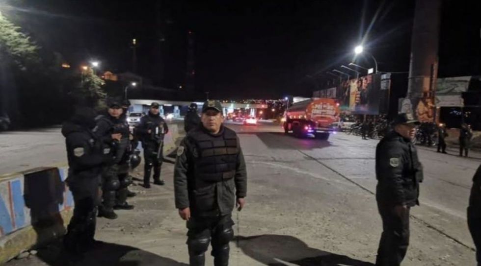 Unas 70 cisternas bajan desde la planta de Senkata a La Paz tras el desbloqueo de la autopista