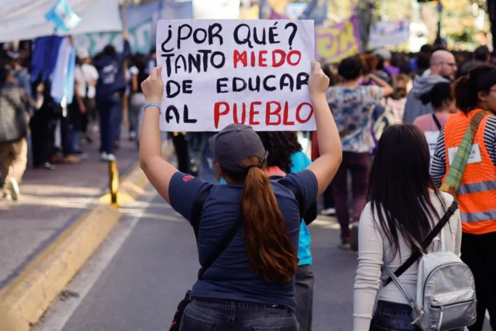 Universidades de Argentina van a paro