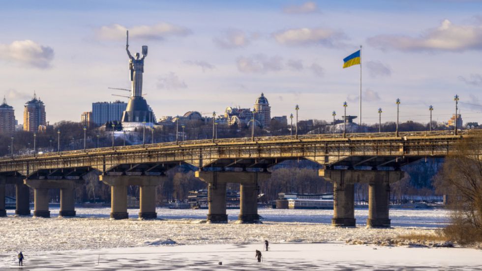 UE se niega a evacuar a sus diplomáticos de Kiev