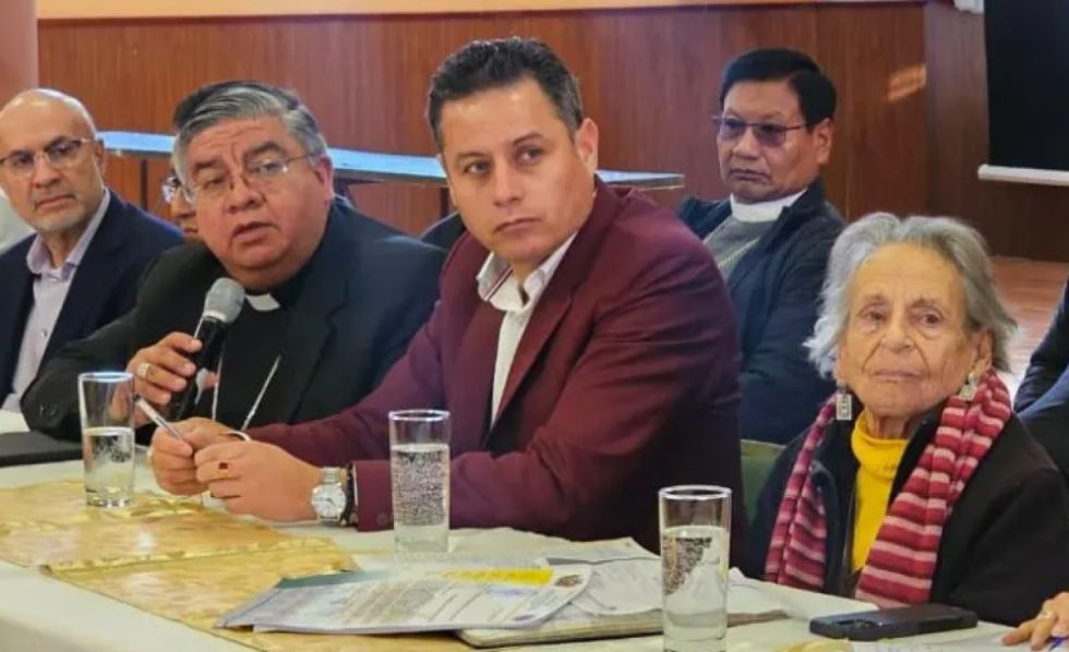 Sin la COB ni los campesinos, avanza el diálogo que busca frenar los bloqueos
