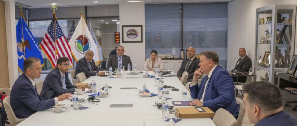Zar antidrogas se reúne con la DEA