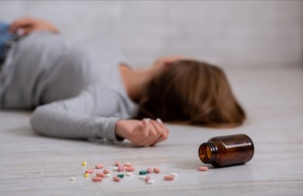 Una mujer fue hallada sin vida en su domicilio, presumen homicidio suicidio 