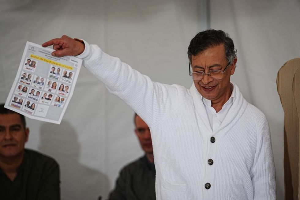 Petro presenta pruebas del presunto fraude