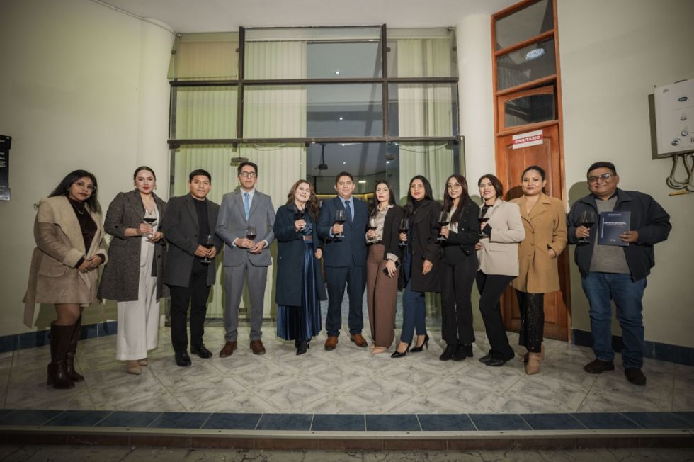 Brindis de honor con los asistentes