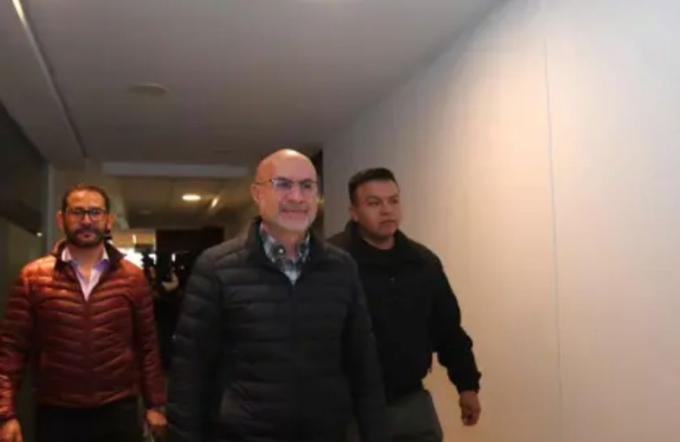 Tres ministros llegan a la Comisión de Constitución del Senado para explicar el reglamento de Estados de excepción