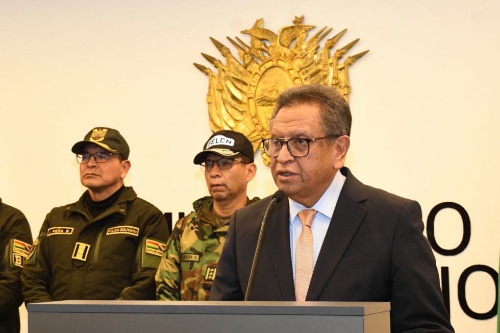 Gobierno conforma equipo internacional para investigar hallazgo de droga en madera