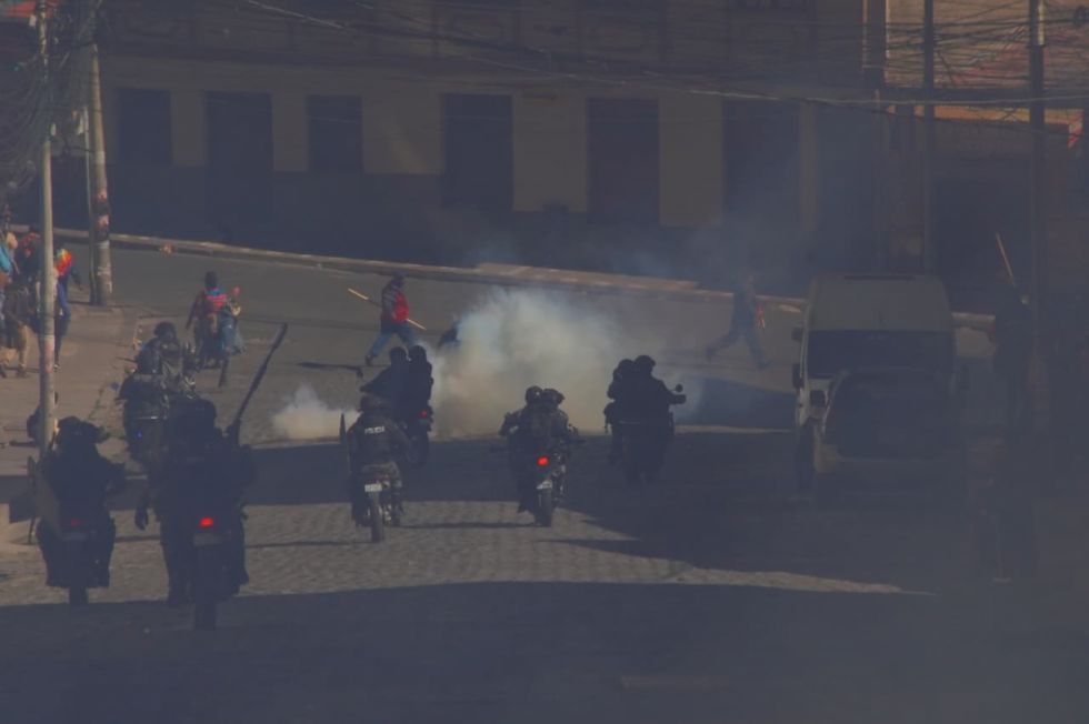 Tras la aprehensión del líder de los campesinos Túpac Katari, la marcha en La Paz se dispersa 