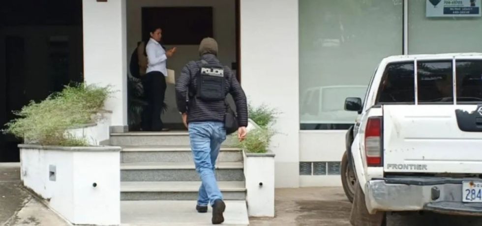 Fiscalía y Felcn allanan inmuebles en Santa Cruz por presuntos nexos con el caso narcomadera
