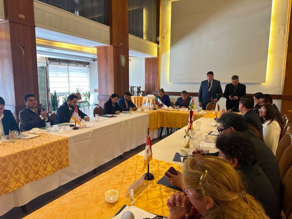 Municipios cierran filas por el 12% del IDH,  mientras el Gobierno inicia la Agenda 50/50