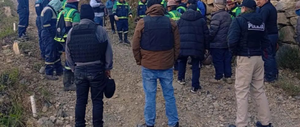 Inspección: avasalladores detonaron dinamita
