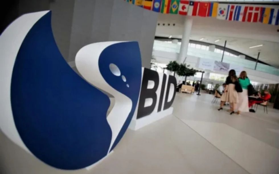 BID dona un millón de dólares a Venezuela