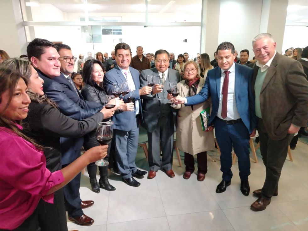 Kinti Mall abre sus puertas junto al Mercado Campesino de Tarija