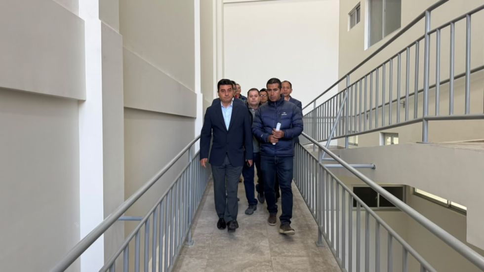 Alcalde realizó la última inspección al centro de salud del barrio Fátima