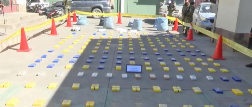 Aprehenden a hombre que transportaba droga en su vehículo