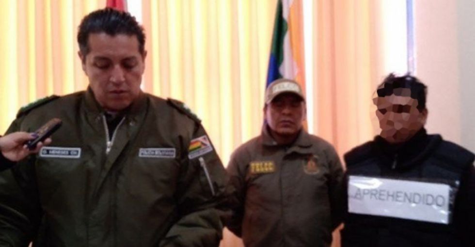 Hombre sorprendido con billetes falsos es enviado a prisión por 30 días